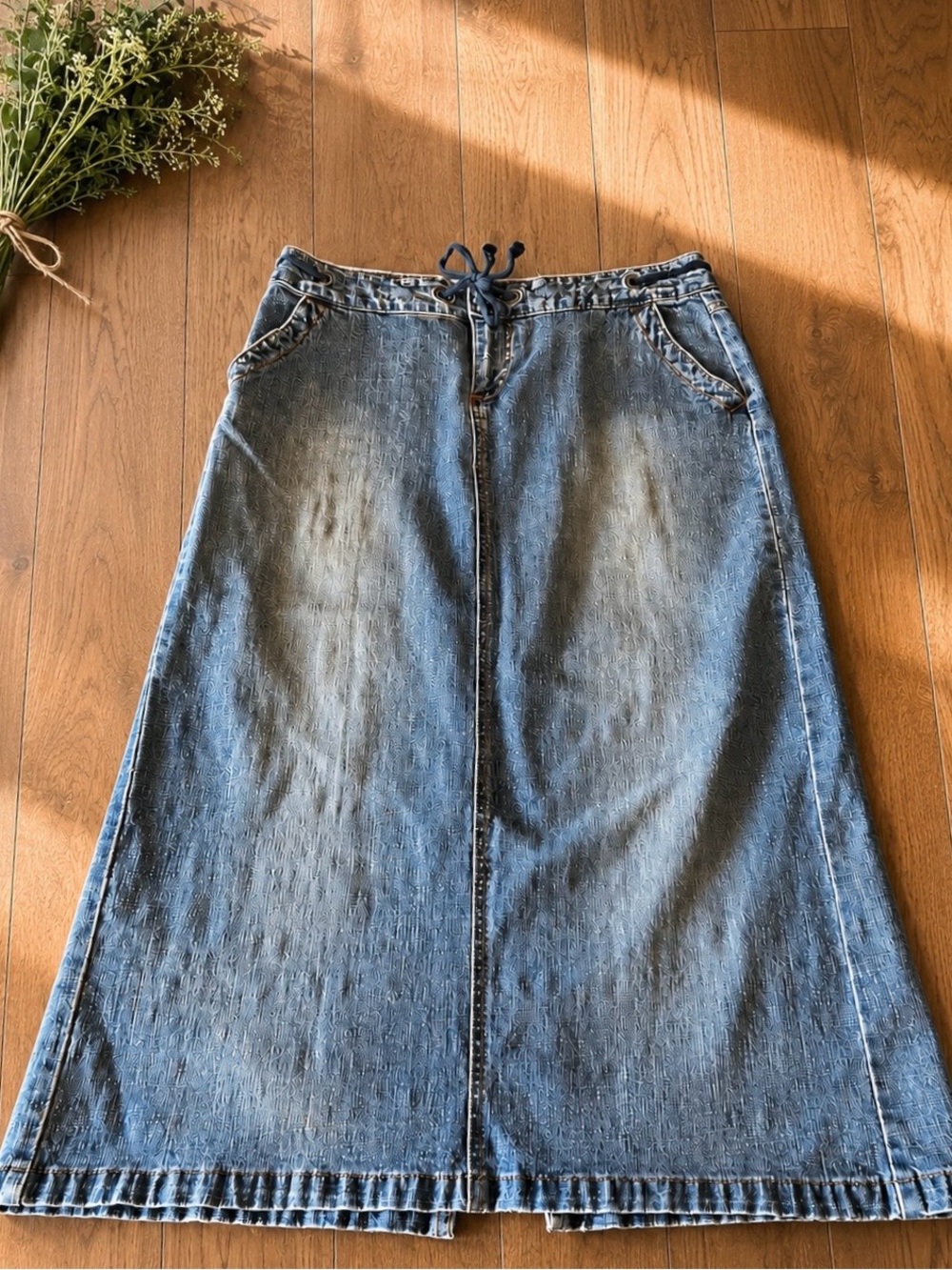 Y2K Old Navy Boho Jeans Denim Maxi Skirt 10 Low Rise Drawstring Grommet Slit